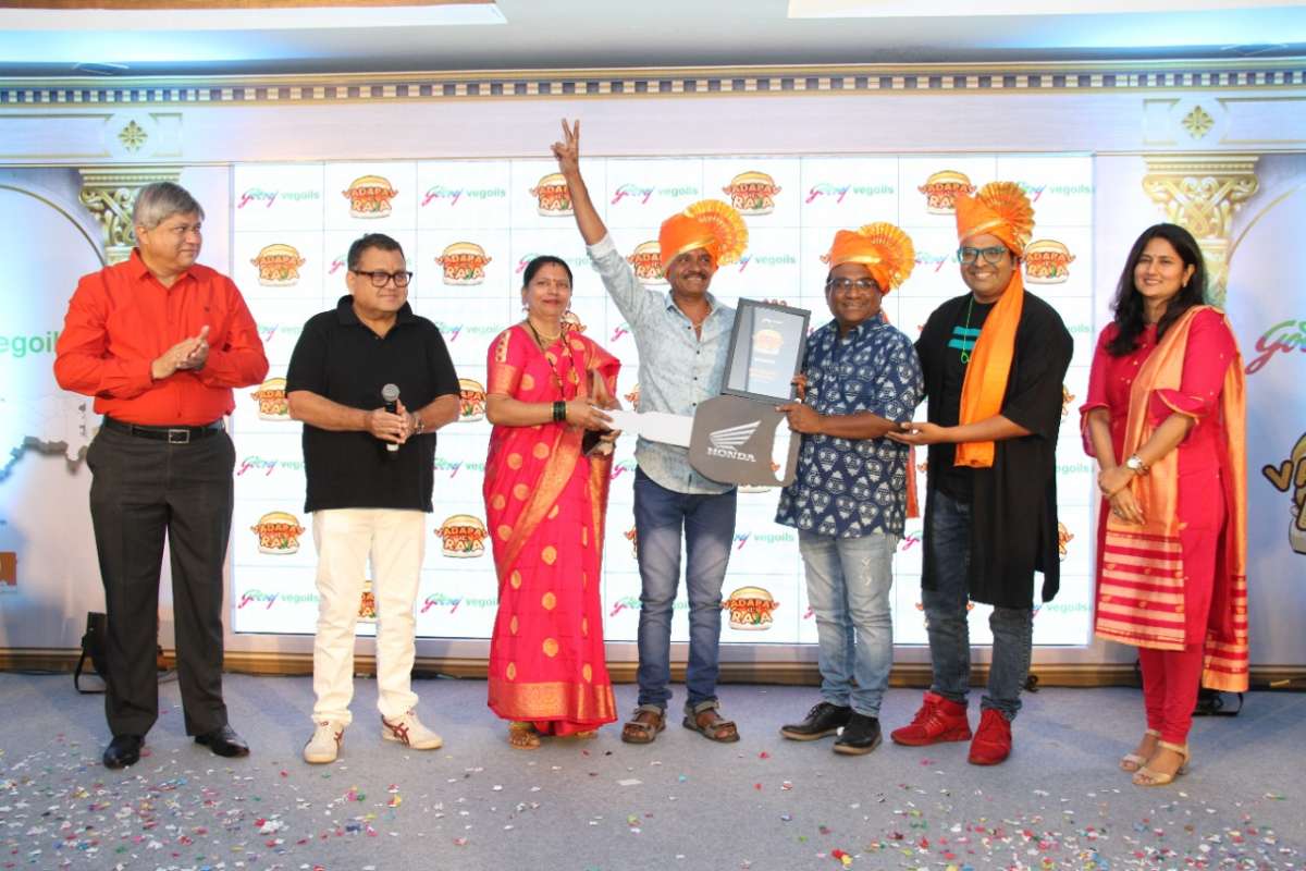 Mumbai’s Sai Krupa Vada Pav owners jubilant after been awarded the prize