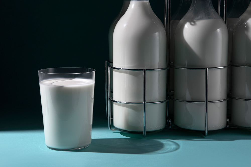 Beyond the glass: Responsible consumption and environmental benefits Beyond the glass: Responsible consumption and environmental benefits