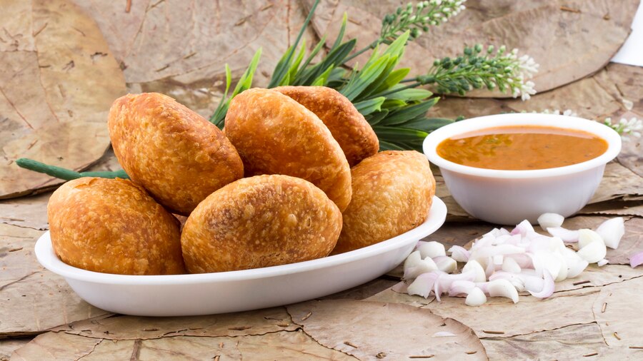 Pyaaz ki kachori Pyaaz ki kachori
